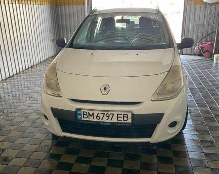 Белый Рено Клио, объемом двигателя 1.1 л и пробегом 250 тыс. км за 3000 $, фото 2 на Automoto.ua