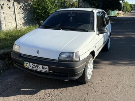 Білий Рено Кліо, об'ємом двигуна 1.2 л та пробігом 200 тис. км за 600 $, фото 1 на Automoto.ua