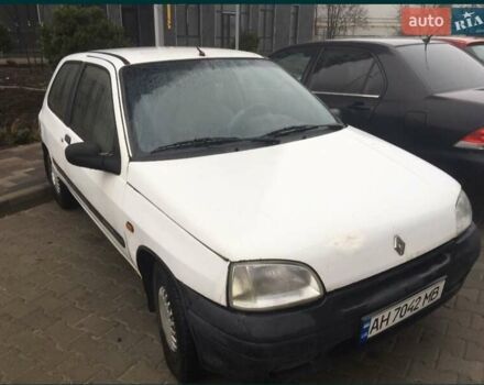 Белый Рено Клио, объемом двигателя 1.9 л и пробегом 256 тыс. км за 1950 $, фото 1 на Automoto.ua