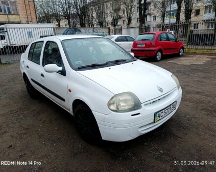 Белый Рено Клио, объемом двигателя 1.4 л и пробегом 300 тыс. км за 1250 $, фото 1 на Automoto.ua