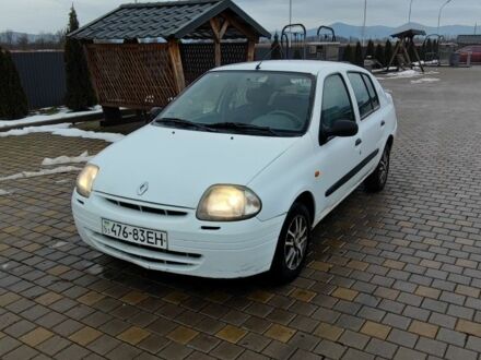 Белый Рено Клио, объемом двигателя 1.4 л и пробегом 352 тыс. км за 1450 $, фото 1 на Automoto.ua