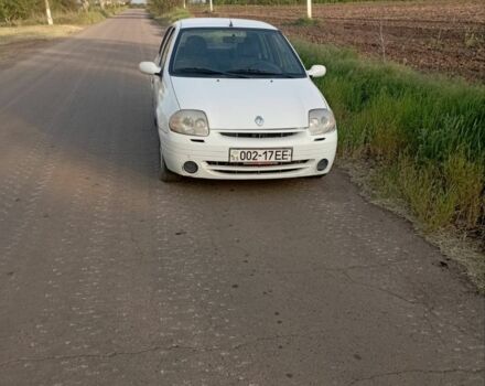 Білий Рено Кліо, об'ємом двигуна 1 л та пробігом 200 тис. км за 2422 $, фото 1 на Automoto.ua