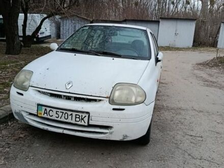 Белый Рено Клио, объемом двигателя 1.4 л и пробегом 860 тыс. км за 1100 $, фото 1 на Automoto.ua