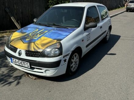 Белый Рено Клио, объемом двигателя 1.2 л и пробегом 233 тыс. км за 700 $, фото 1 на Automoto.ua