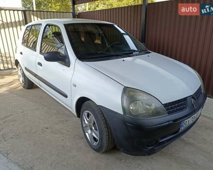 Білий Рено Кліо, об'ємом двигуна 1.15 л та пробігом 230 тис. км за 3000 $, фото 1 на Automoto.ua