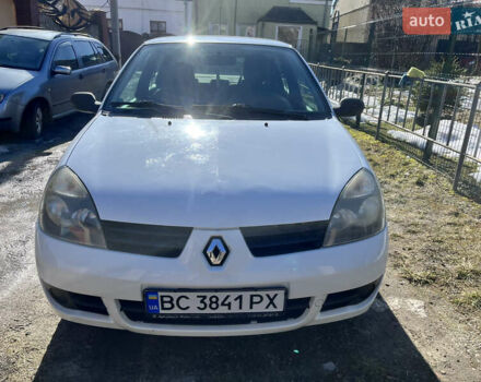 Білий Рено Кліо, об'ємом двигуна 1.15 л та пробігом 213 тис. км за 2600 $, фото 1 на Automoto.ua