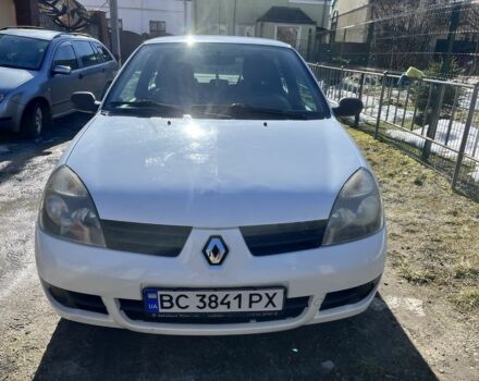 Білий Рено Кліо, об'ємом двигуна 1.1 л та пробігом 213 тис. км за 2400 $, фото 1 на Automoto.ua