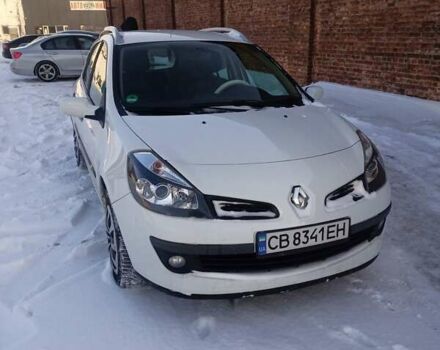 Белый Рено Клио, объемом двигателя 1.2 л и пробегом 159 тыс. км за 5500 $, фото 1 на Automoto.ua