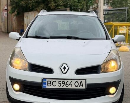 Белый Рено Клио, объемом двигателя 1.2 л и пробегом 182 тыс. км за 3700 $, фото 1 на Automoto.ua
