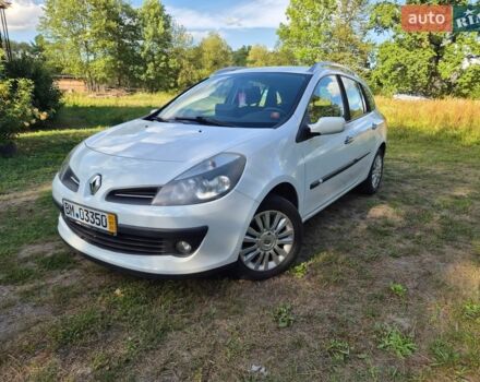 Білий Рено Кліо, об'ємом двигуна 1.2 л та пробігом 201 тис. км за 4200 $, фото 1 на Automoto.ua