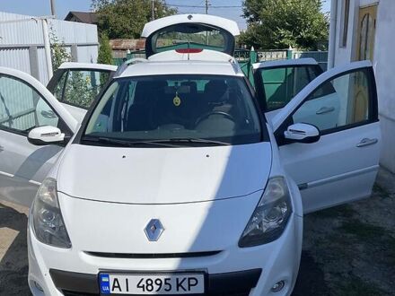 Рено Кліо 2009 у Белой Церкве на Automoto.ua Білий Рено Кліо, об'ємом двигуна 1.1 л та пробігом 140 тис. км за 4900 $, фото 1 на Automoto.ua