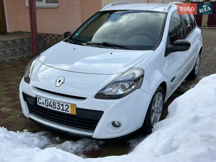 Белый Рено Клио, объемом двигателя 1.2 л и пробегом 160 тыс. км за 4950 $, фото 1 на Automoto.ua