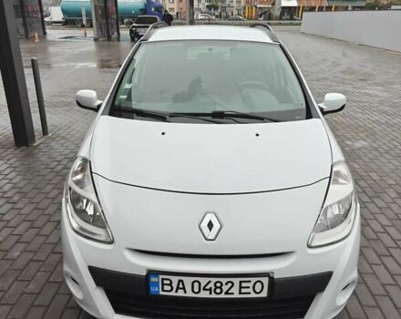 Белый Рено Клио, объемом двигателя 1.46 л и пробегом 240 тыс. км за 5300 $, фото 1 на Automoto.ua