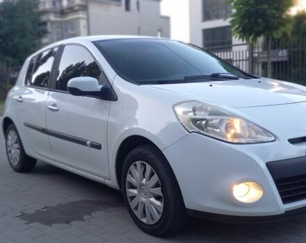 Білий Рено Кліо, об'ємом двигуна 0 л та пробігом 310 тис. км за 5350 $, фото 1 на Automoto.ua