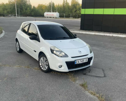 Білий Рено Кліо, об'ємом двигуна 1.2 л та пробігом 220 тис. км за 6400 $, фото 1 на Automoto.ua