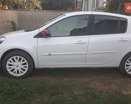 Білий Рено Кліо, об'ємом двигуна 1.2 л та пробігом 173 тис. км за 5300 $, фото 1 на Automoto.ua