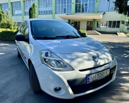 Білий Рено Кліо, об'ємом двигуна 1.5 л та пробігом 280 тис. км за 4400 $, фото 1 на Automoto.ua