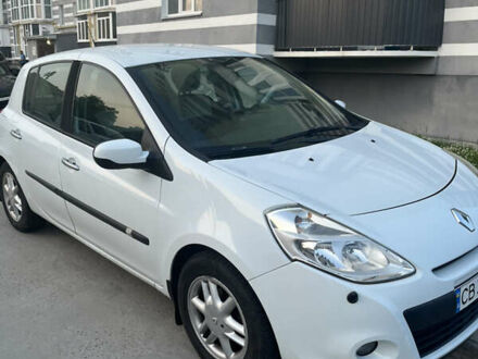 Рено Клио 2011 в Чернигове на Automoto.ua Белый Рено Клио, объемом двигателя 1.5 л и пробегом 202 тыс. км за 4950 $, фото 1 на Automoto.ua