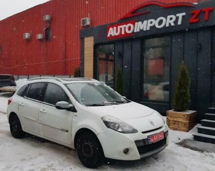 Белый Рено Клио, объемом двигателя 1.2 л и пробегом 253 тыс. км за 5650 $, фото 1 на Automoto.ua