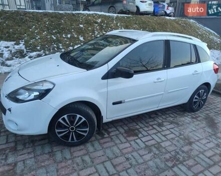 Білий Рено Кліо, об'ємом двигуна 1.46 л та пробігом 320 тис. км за 4100 $, фото 1 на Automoto.ua