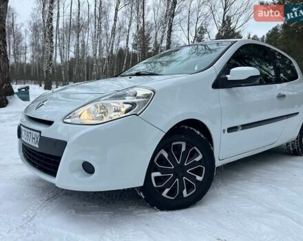 Білий Рено Кліо, об'ємом двигуна 1.15 л та пробігом 250 тис. км за 3650 $, фото 1 на Automoto.ua