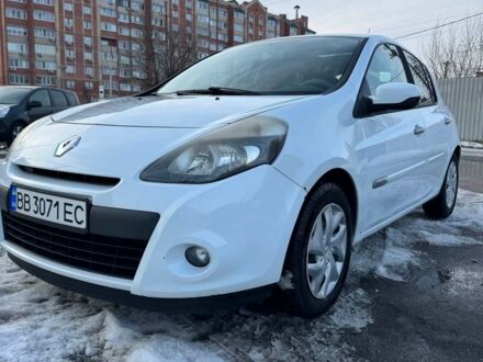 Білий Рено Кліо, об'ємом двигуна 1.5 л та пробігом 243 тис. км за 5000 $, фото 1 на Automoto.ua