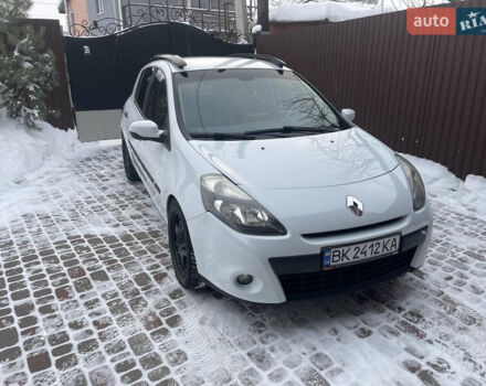 Білий Рено Кліо, об'ємом двигуна 1.46 л та пробігом 235 тис. км за 5000 $, фото 1 на Automoto.ua