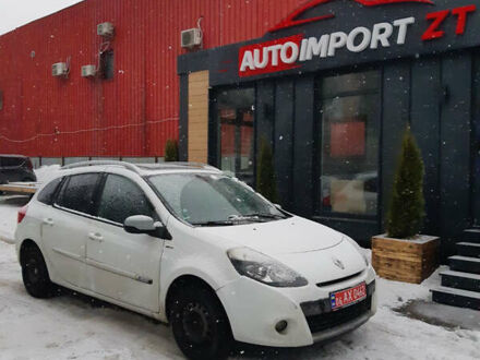 Білий Рено Кліо, об'ємом двигуна 1.15 л та пробігом 253 тис. км за 5250 $, фото 1 на Automoto.ua