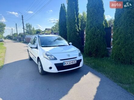 Белый Рено Клио, объемом двигателя 1.46 л и пробегом 300 тыс. км за 4300 $, фото 1 на Automoto.ua
