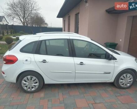 Білий Рено Кліо, об'ємом двигуна 1.6 л та пробігом 180 тис. км за 7100 $, фото 1 на Automoto.ua
