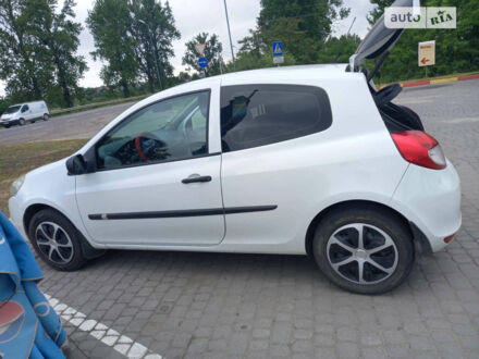 Білий Рено Кліо, об'ємом двигуна 1.5 л та пробігом 290 тис. км за 4500 $, фото 1 на Automoto.ua