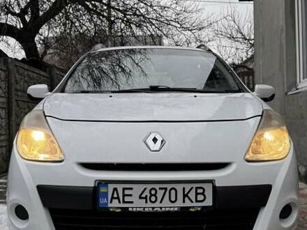 Белый Рено Клио, объемом двигателя 1.46 л и пробегом 160 тыс. км за 5500 $, фото 1 на Automoto.ua