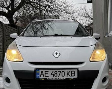 Білий Рено Кліо, об'ємом двигуна 1.46 л та пробігом 160 тис. км за 5500 $, фото 1 на Automoto.ua