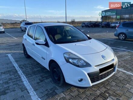 Білий Рено Кліо, об'ємом двигуна 1.5 л та пробігом 265 тис. км за 5000 $, фото 1 на Automoto.ua