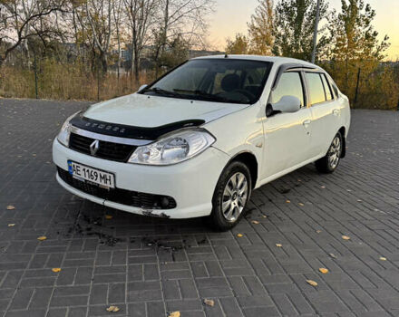Белый Рено Клио, объемом двигателя 1.39 л и пробегом 258 тыс. км за 2899 $, фото 1 на Automoto.ua