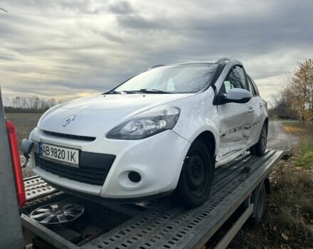 Белый Рено Клио, объемом двигателя 1.5 л и пробегом 180 тыс. км за 3650 $, фото 1 на Automoto.ua