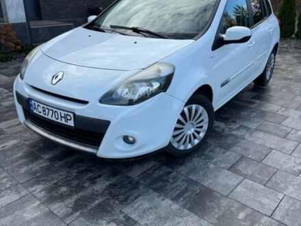 Білий Рено Кліо, об'ємом двигуна 1.6 л та пробігом 231 тис. км за 8000 $, фото 1 на Automoto.ua