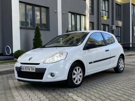 Білий Рено Кліо, об'ємом двигуна 1.5 л та пробігом 212 тис. км за 4999 $, фото 1 на Automoto.ua