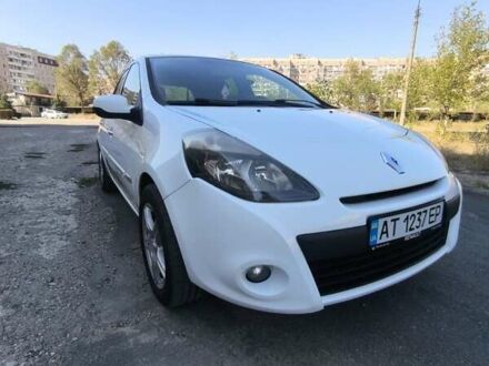 Рено Кліо 2012 у Запоріжжя на Automoto.ua Білий Рено Кліо, об'ємом двигуна 1.46 л та пробігом 266 тис. км за 5450 $, фото 1 на Automoto.ua