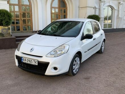 Рено Клио 2012 в Чернигове на Automoto.ua Белый Рено Клио, объемом двигателя 1.5 л и пробегом 360 тыс. км за 4150 $, фото 1 на Automoto.ua