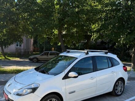 Білий Рено Кліо, об'ємом двигуна 1.6 л та пробігом 239 тис. км за 6499 $, фото 1 на Automoto.ua