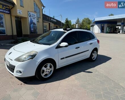 Белый Рено Клио, объемом двигателя 1.5 л и пробегом 215 тыс. км за 6300 $, фото 1 на Automoto.ua