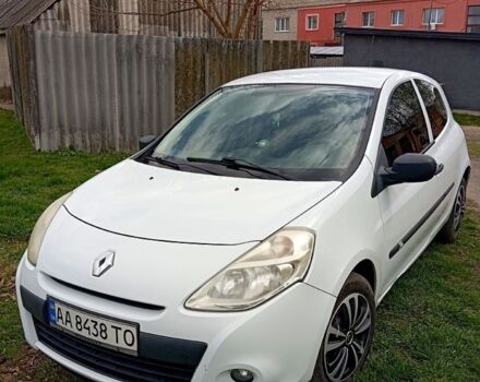 Белый Рено Клио, объемом двигателя 1.5 л и пробегом 170 тыс. км за 4300 $, фото 1 на Automoto.ua