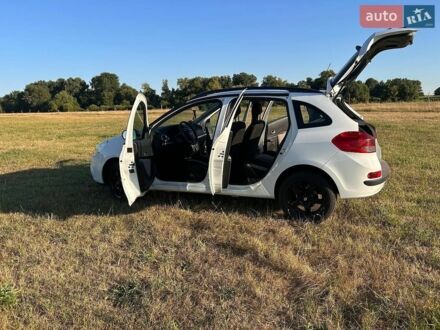Белый Рено Клио, объемом двигателя 1.46 л и пробегом 222 тыс. км за 6300 $, фото 1 на Automoto.ua