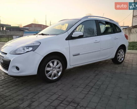 Білий Рено Кліо, об'ємом двигуна 1.5 л та пробігом 111 тис. км за 6999 $, фото 1 на Automoto.ua