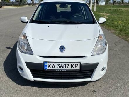 Рено Клио 2012 в Киеве на Automoto.ua Белый Рено Клио, объемом двигателя 1.15 л и пробегом 125 тыс. км за 5700 $, фото 1 на Automoto.ua