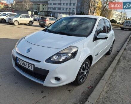 Белый Рено Клио, объемом двигателя 1.5 л и пробегом 249 тыс. км за 6500 $, фото 1 на Automoto.ua