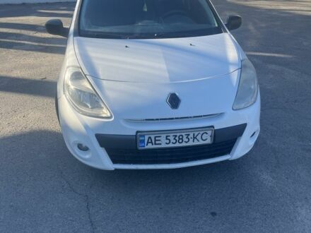 Білий Рено Кліо, об'ємом двигуна 1.5 л та пробігом 350 тис. км за 4505 $, фото 1 на Automoto.ua