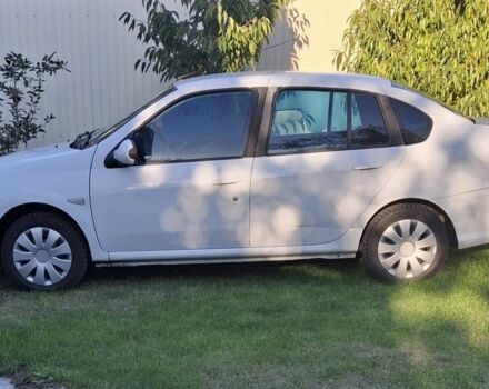 Белый Рено Клио, объемом двигателя 1.4 л и пробегом 400 тыс. км за 3500 $, фото 1 на Automoto.ua