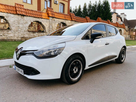Рено Клио 2013 в Ровно на Automoto.ua Белый Рено Клио, объемом двигателя 1.46 л и пробегом 227 тыс. км за 6800 $, фото 1 на Automoto.ua